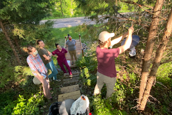 Researchers Evan Kipp, Laramie Lindsey, Julia Baker, Marissa Milstein, and Cristina Blanco collecting mosquitos for the study.